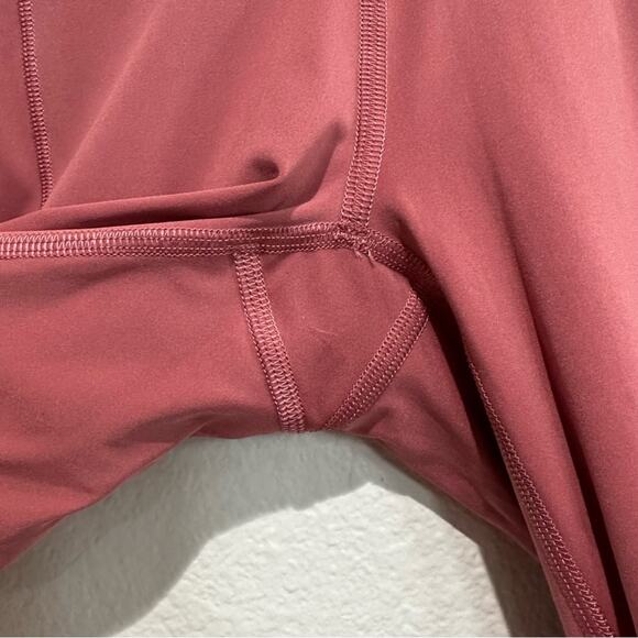 Lululemon Fast Free Crop 19" Cool Non-Reflective Cherry Tint SZ 4 - Picture 9 of 10